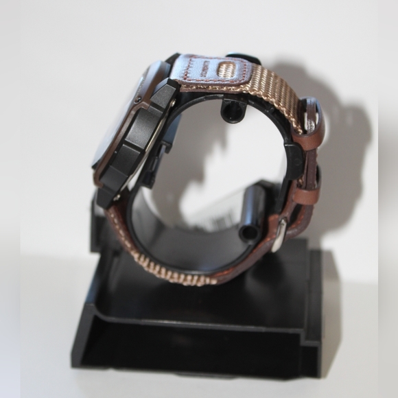 ✨🆕✨ Men's Casio Watch - Picture 5 of 5